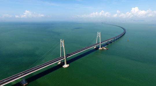 世界最长的跨海大桥是什么桥（震惊世界的人类奇迹）