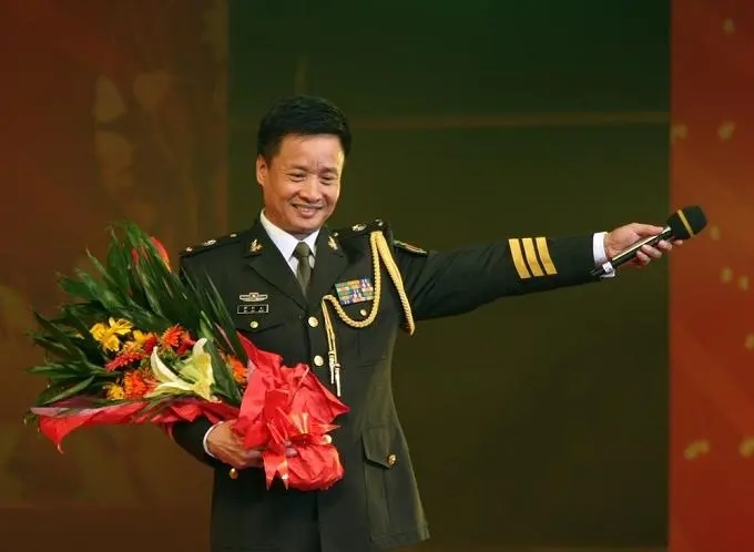 阎维文是什么唱法 阎维文有军衔吗