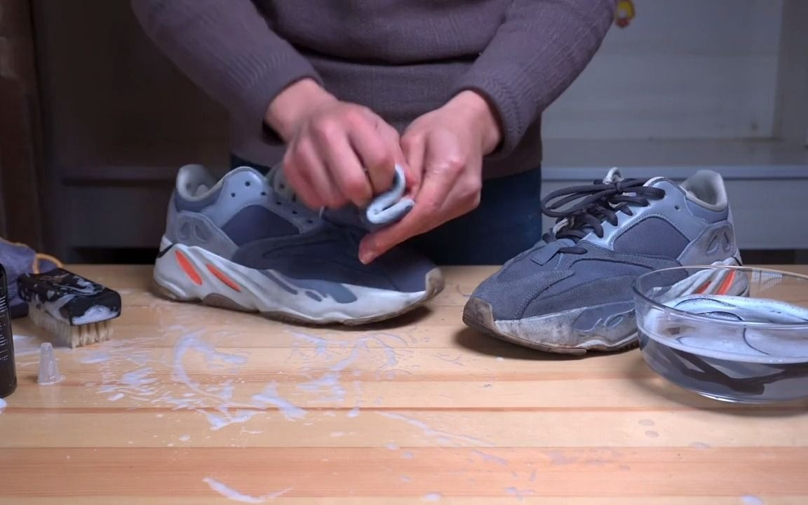 麂皮鞋怎么清洗不掉色?麂皮鞋如何保养？