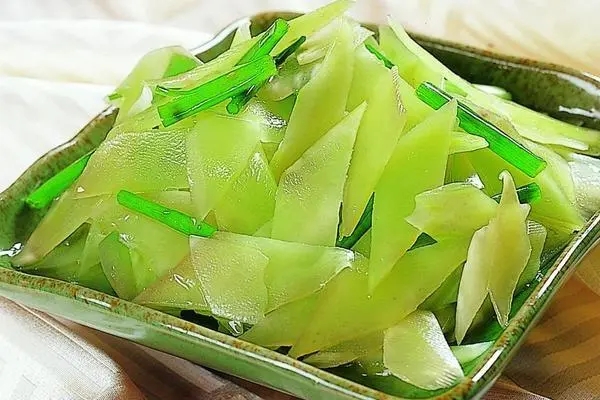 莴笋的热量高吗？减肥适合吃吗？