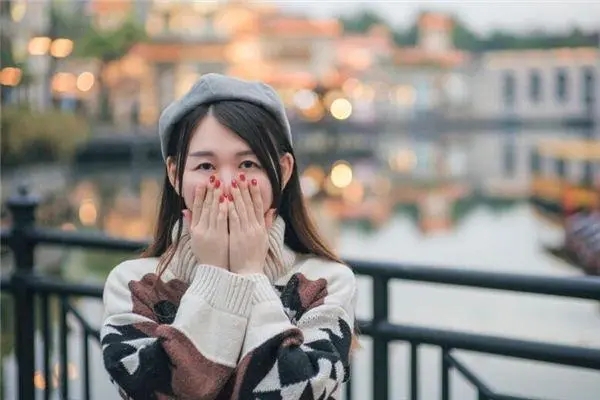 女人身弱走伤官大运的特点