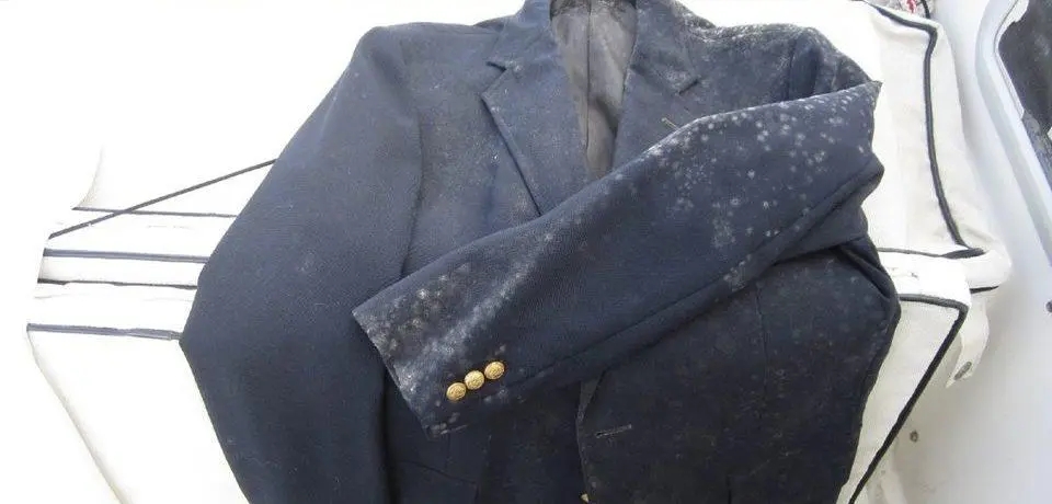 衣服发霉了还能穿吗
