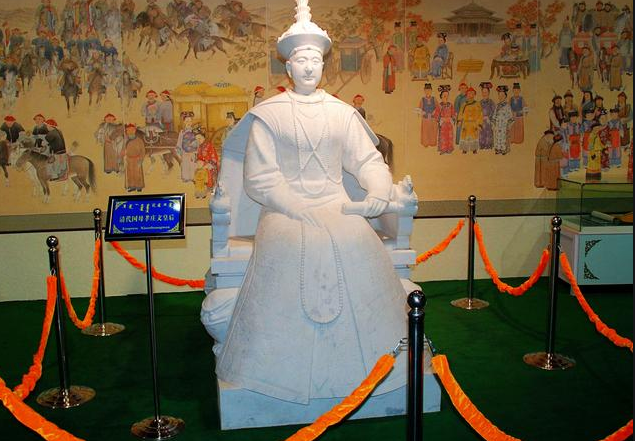 皇太极为什么恨大玉儿（皇太极大玉儿真实历史）