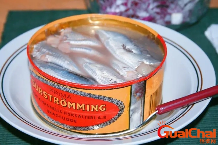 鲱鱼罐头对人体有害吗？鲱鱼罐头那么臭为什么还有人吃？