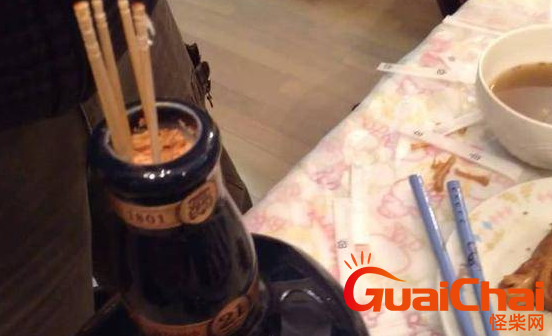红酒没有起子怎么开瓶塞（4种红酒开瓶方法）