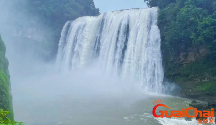 亚洲第一大瀑布是哪个瀑布？瀑布附近有几个观景台呢·？