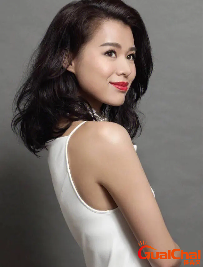 胡杏儿给人资料简介 胡杏儿生了几个