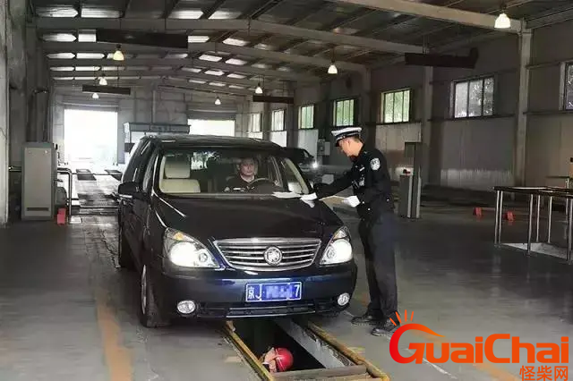 新车多少年免检？新车多长时间一审？