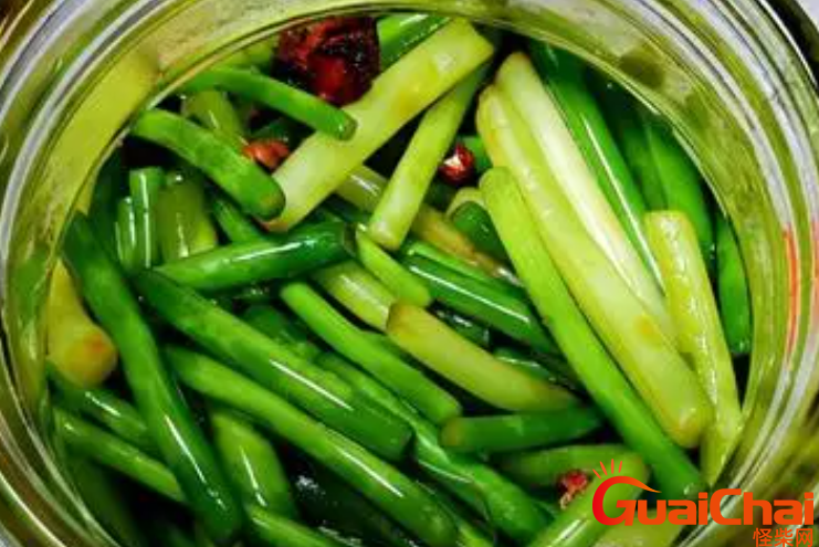 泡蒜苔的制作方法是什么？腌制蒜苔的营养价值有哪些？