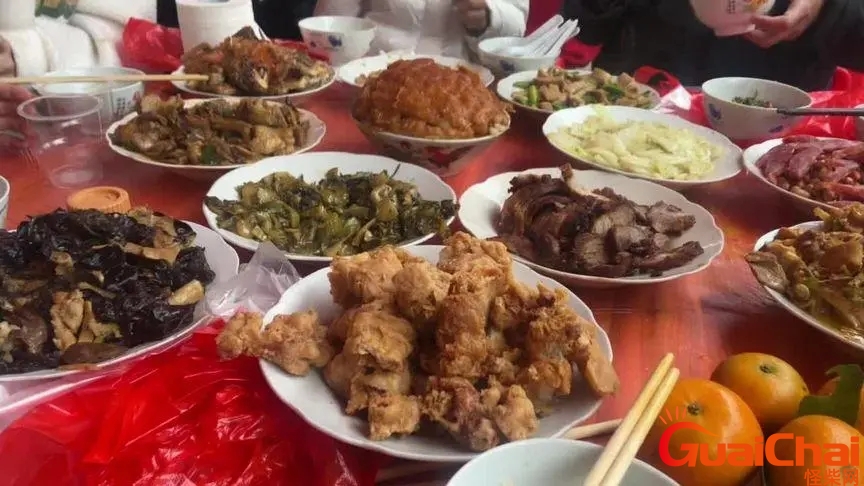 吃席是褒义还是贬义 吃席是骂人的话吗