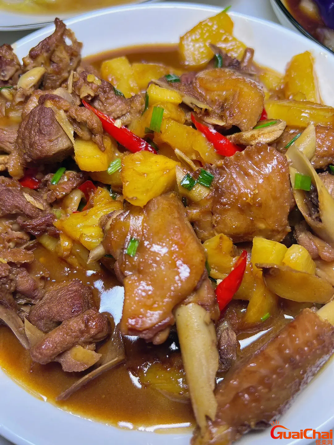 鸭子烧什么配菜好吃夏天？鸭子烧什么配菜好吃有营养