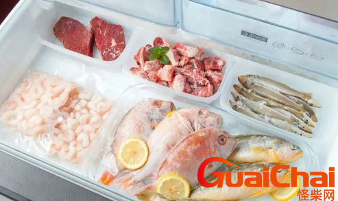 冰箱冷冻肉放一年了还能吃吗？食物放冰箱冷冻可以保存多久？